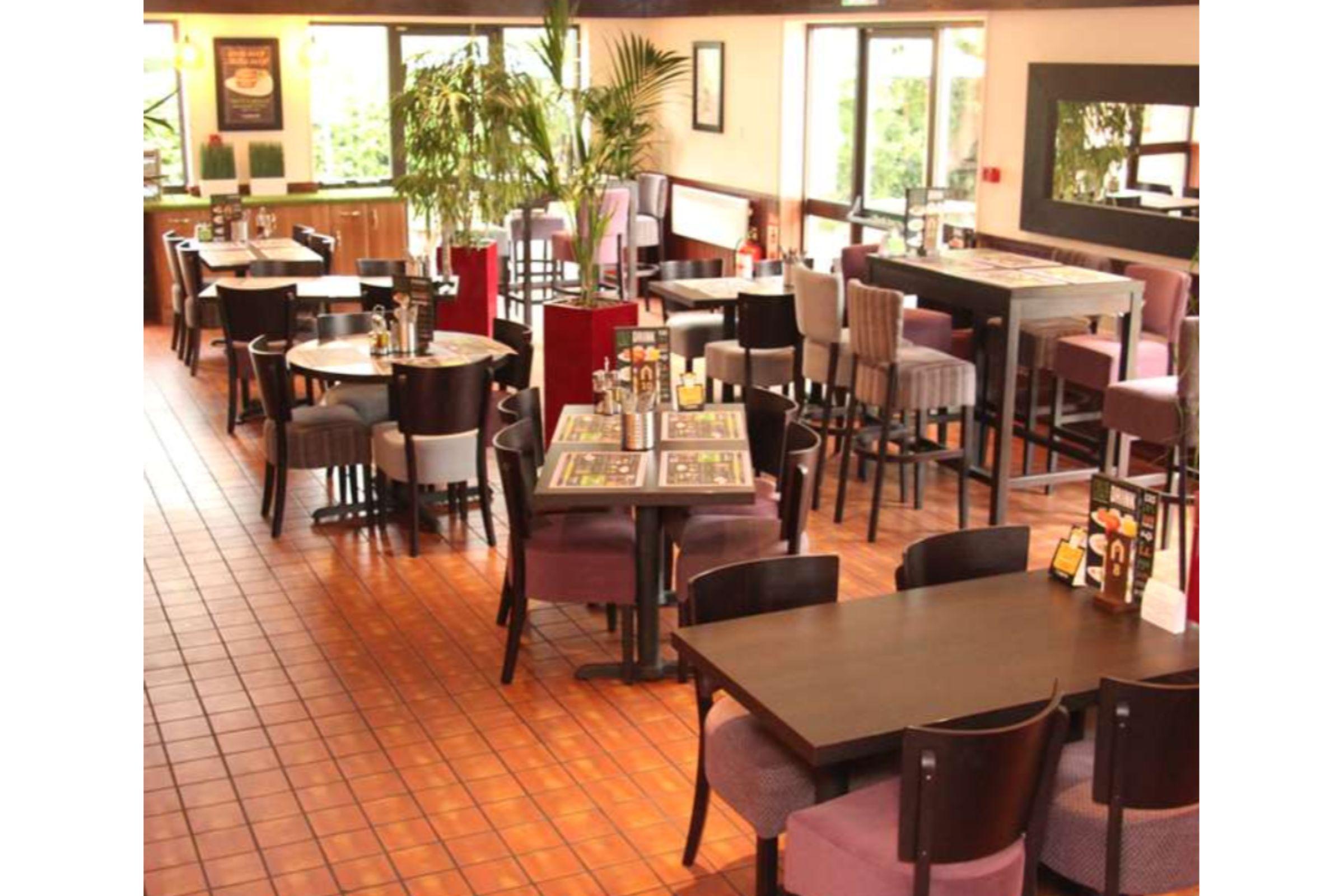 Campanile Milton Keynes - Fenny Stratford Hotel Eksteriør billede