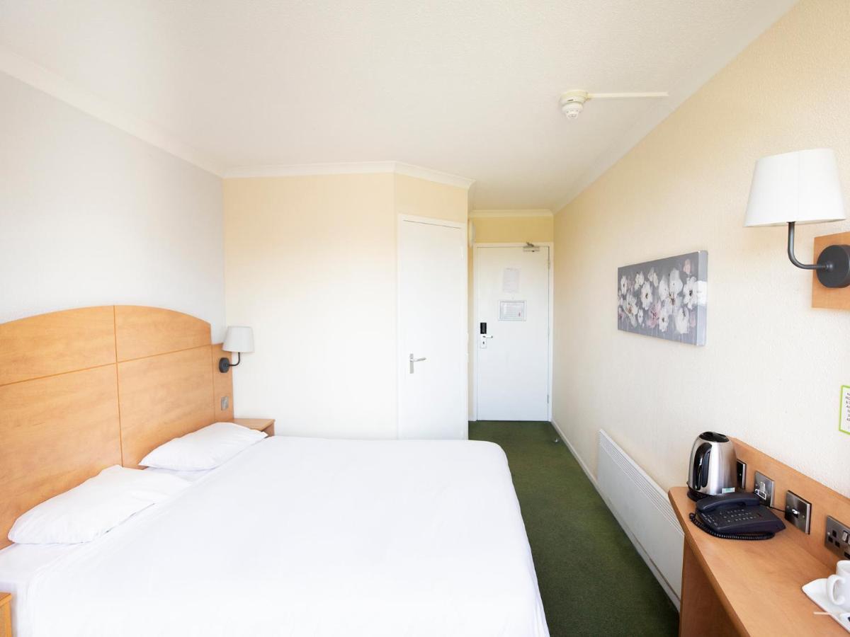 Campanile Milton Keynes - Fenny Stratford Hotel Eksteriør billede