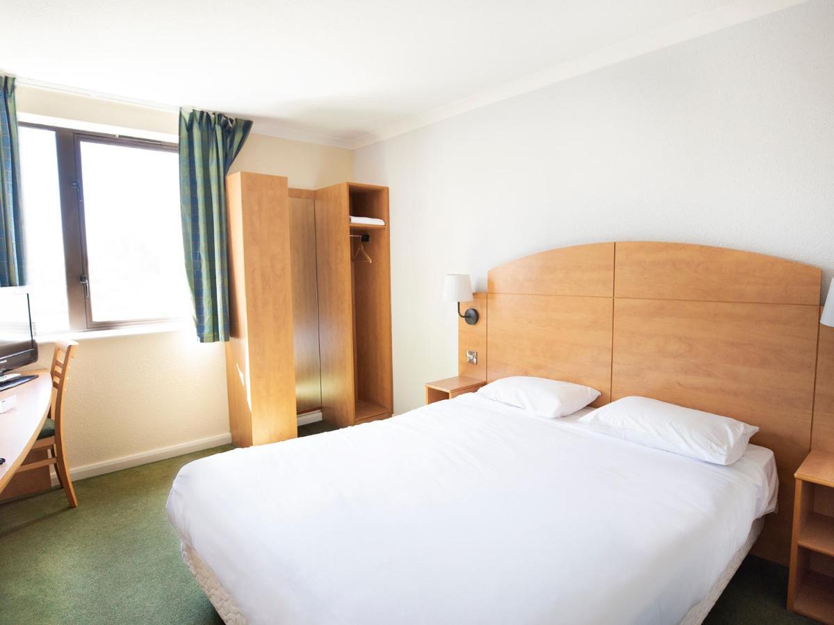 Campanile Milton Keynes - Fenny Stratford Hotel Eksteriør billede